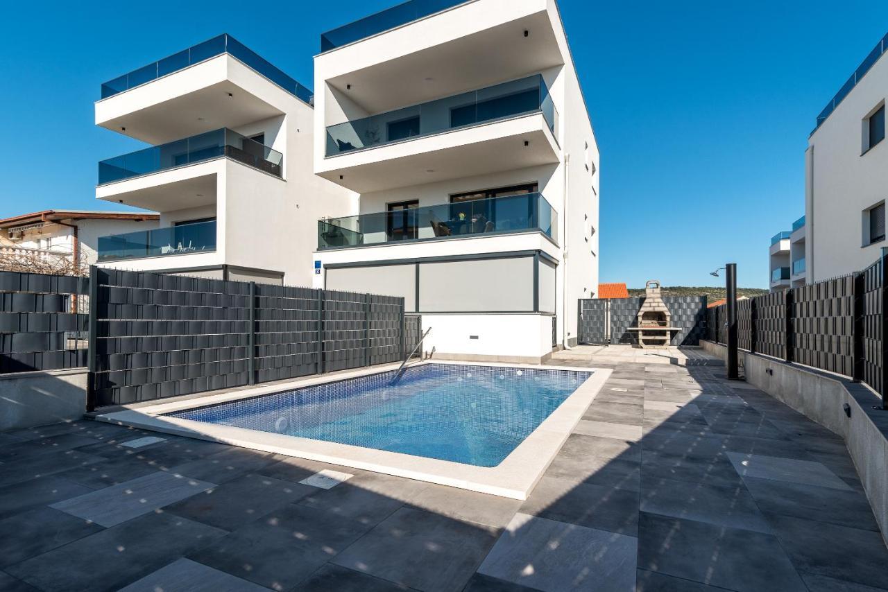 Poolside 2 Bedroom Ap. Mare Trogir Dış mekan fotoğraf