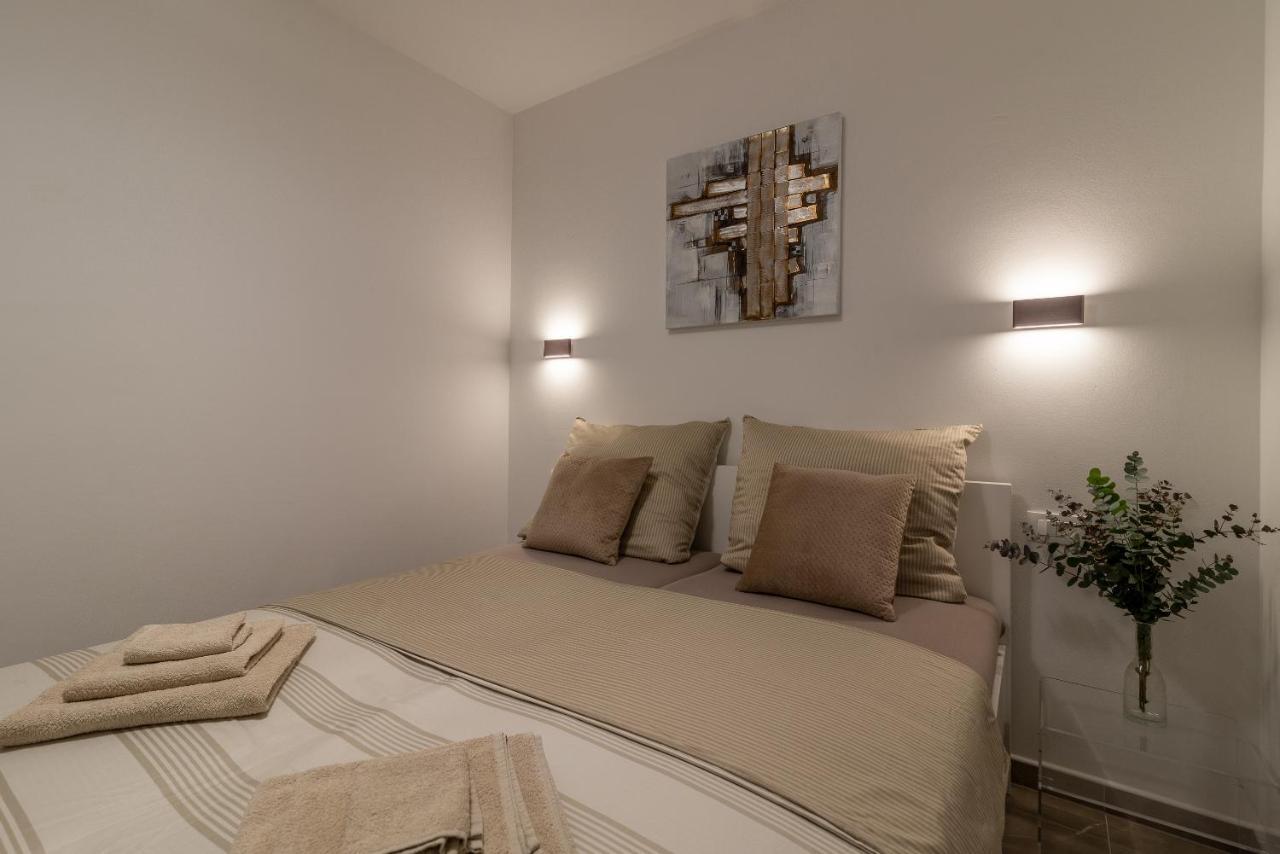 Poolside 2 Bedroom Ap. Mare Trogir Dış mekan fotoğraf