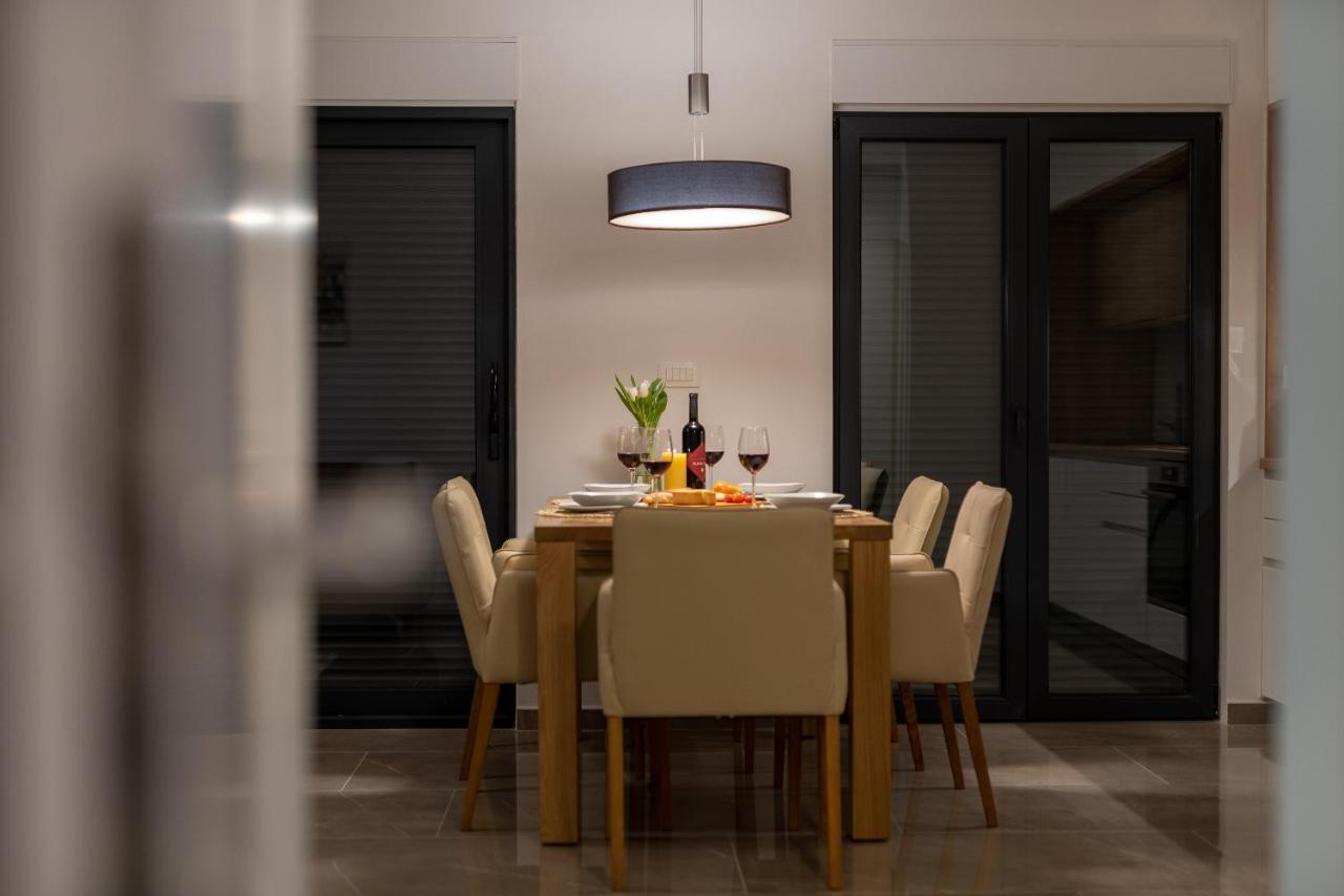 Poolside 2 Bedroom Ap. Mare Trogir Dış mekan fotoğraf