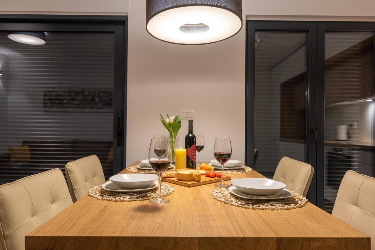 Poolside 2 Bedroom Ap. Mare Trogir Dış mekan fotoğraf