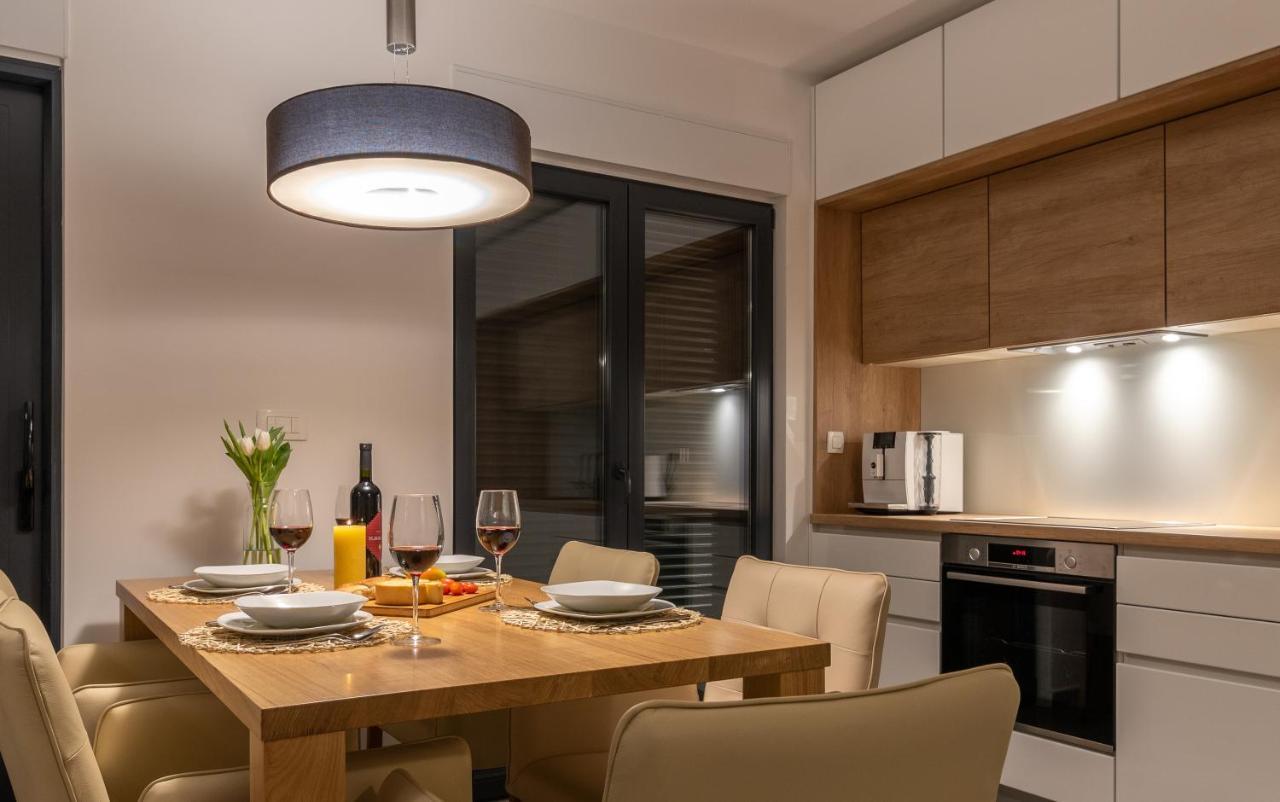 Poolside 2 Bedroom Ap. Mare Trogir Dış mekan fotoğraf