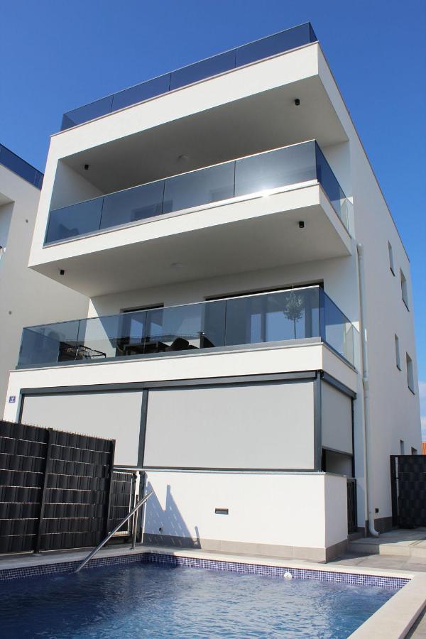 Poolside 2 Bedroom Ap. Mare Trogir Dış mekan fotoğraf