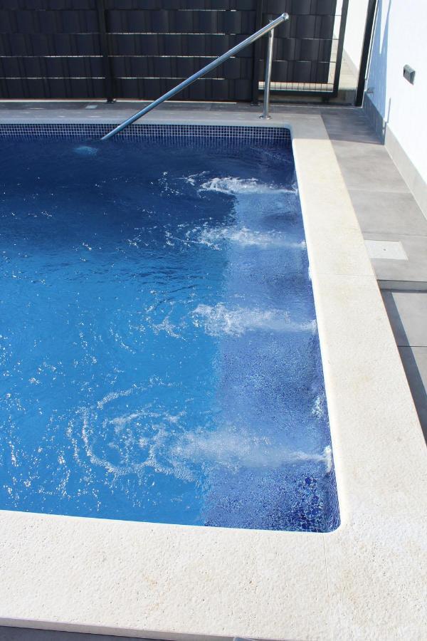Poolside 2 Bedroom Ap. Mare Trogir Dış mekan fotoğraf